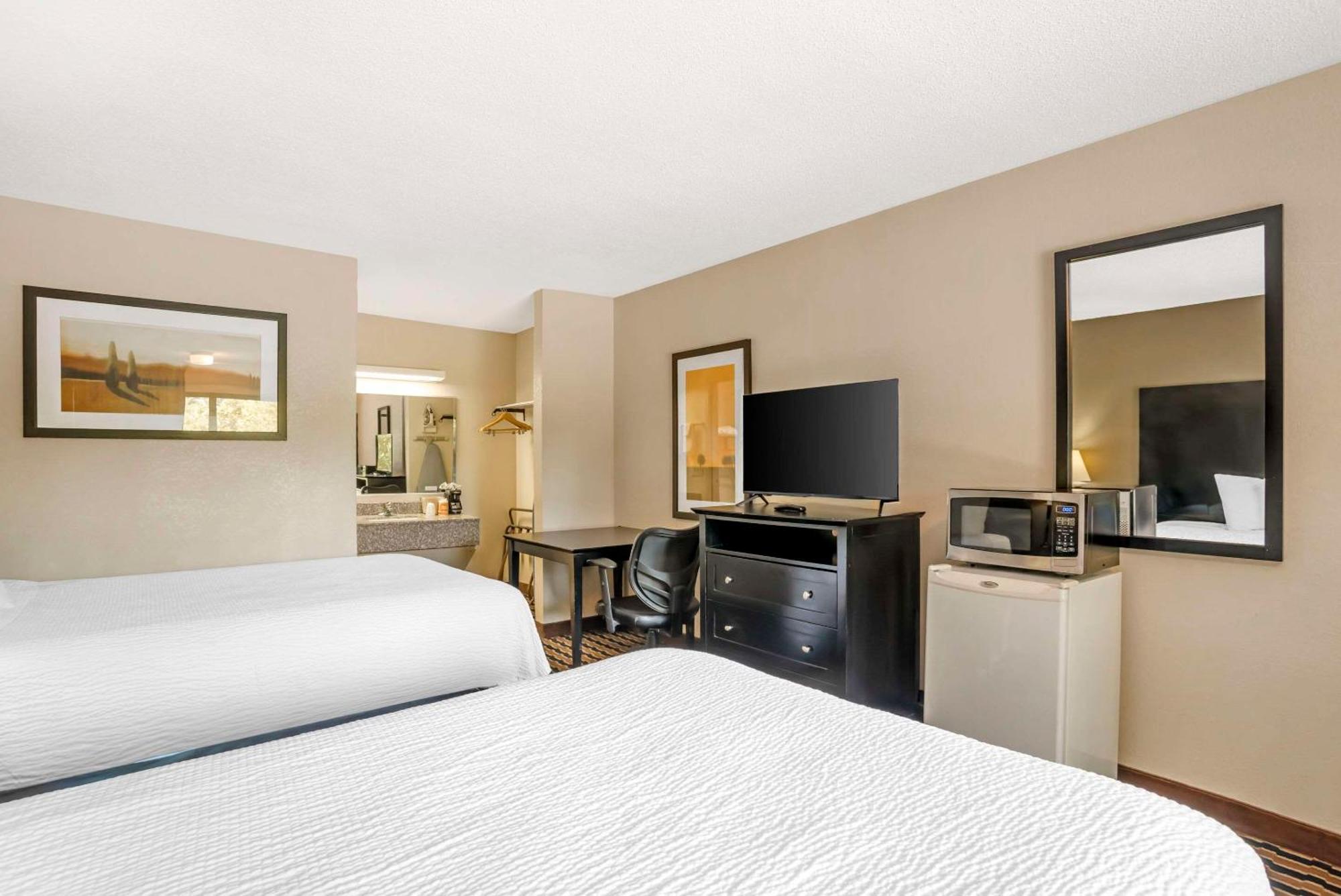 Quality Inn Near Speedway Wilkesboro Zewnętrze zdjęcie