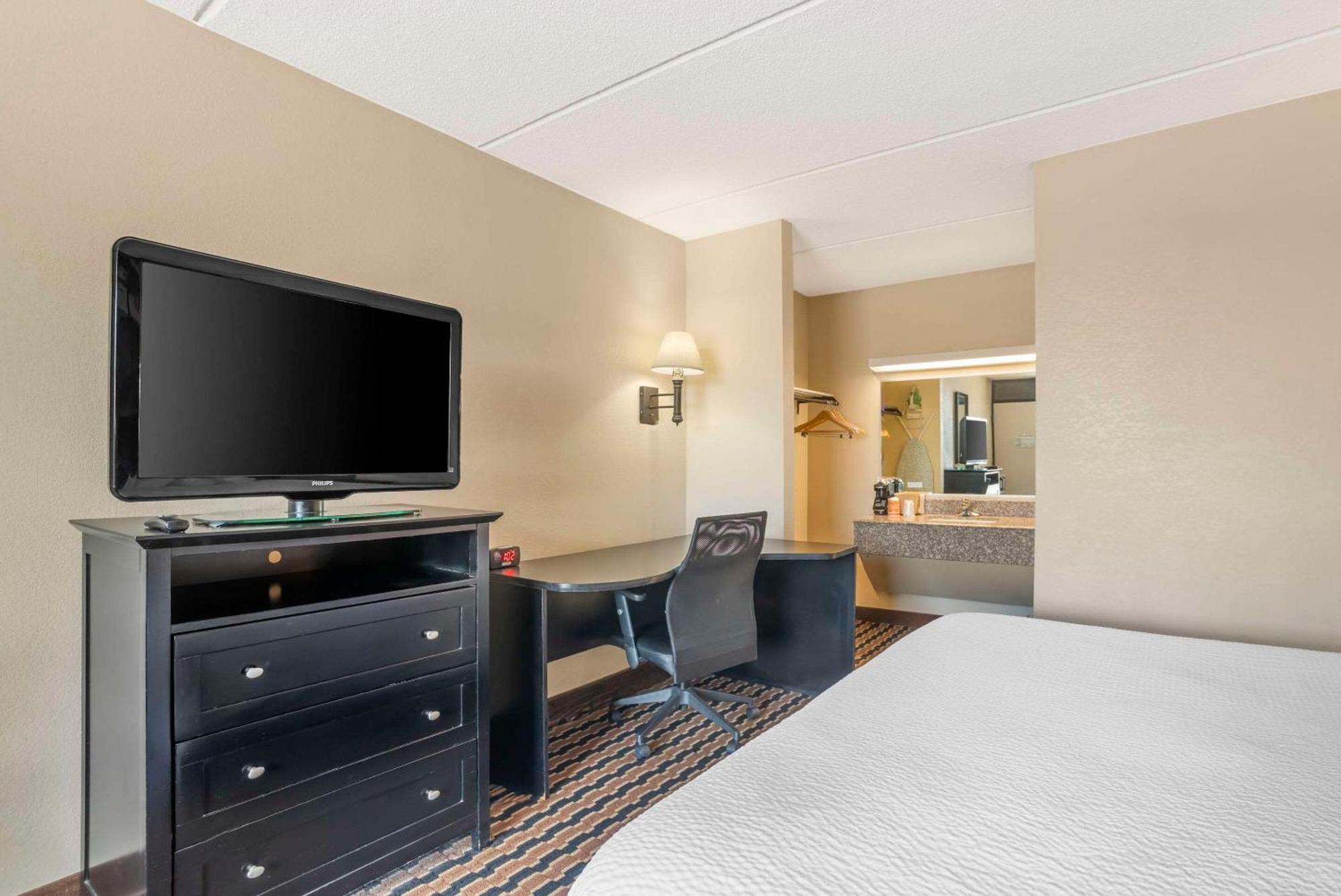 Quality Inn Near Speedway Wilkesboro Zewnętrze zdjęcie