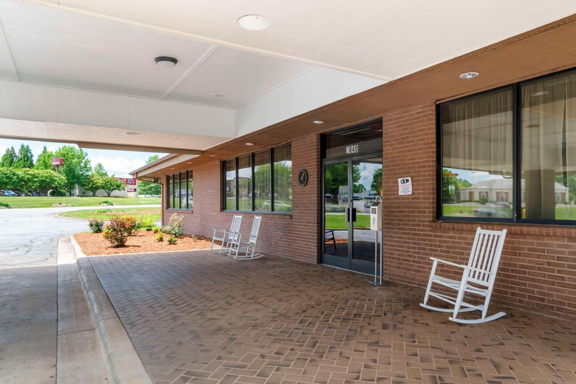 Quality Inn Near Speedway Wilkesboro Zewnętrze zdjęcie